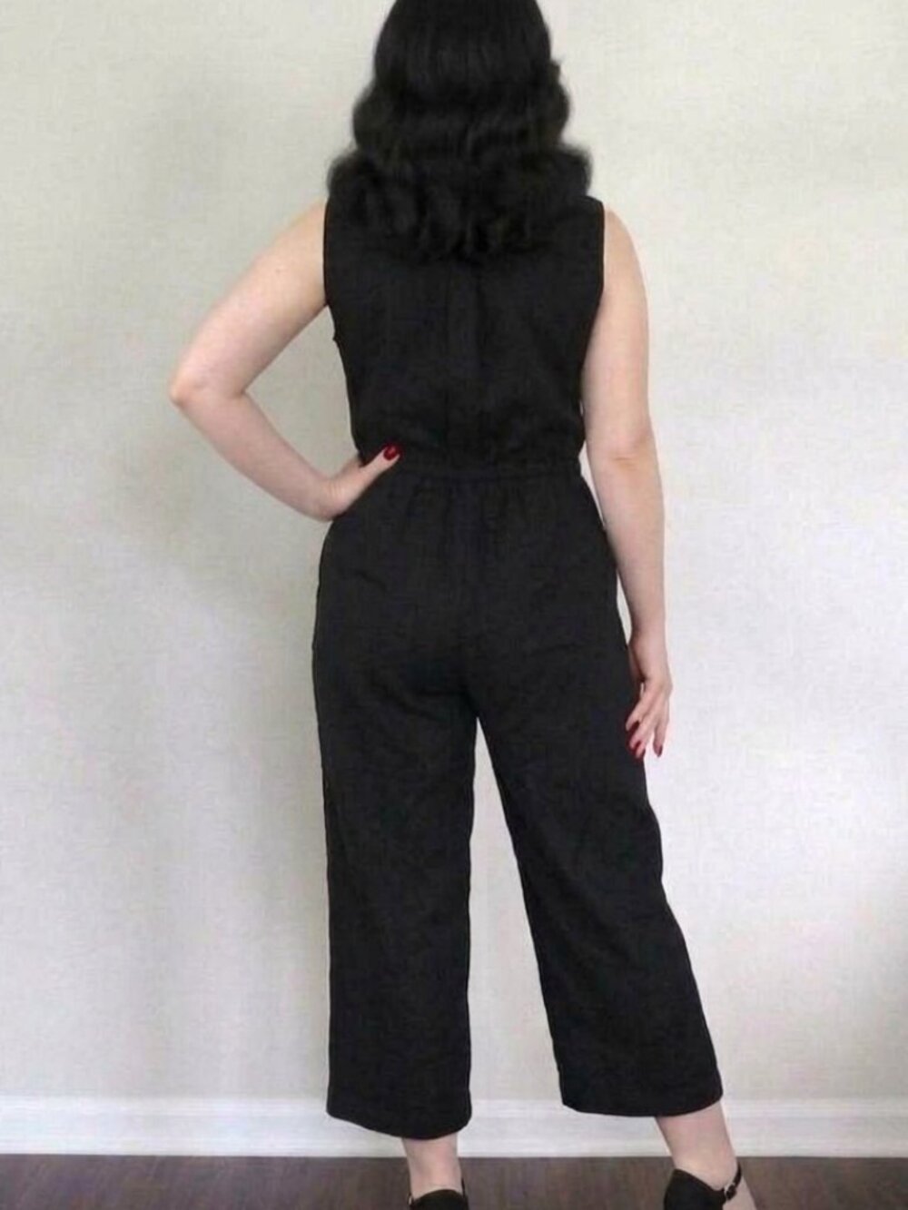 Plus Size Linen Blend Black Wide-leg Cropped Jumpsuit - Picture 11 of 11